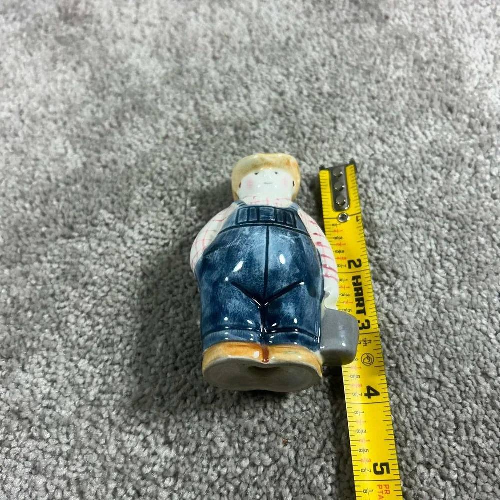 Farmer Salt or Pepper Shaker Blue Overalls Country Decor‎ Novelty
